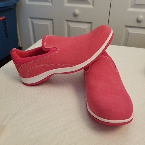 Women's Lands End Sneakers Size 11B 61616 Red Slip On - Picture 2 of 5